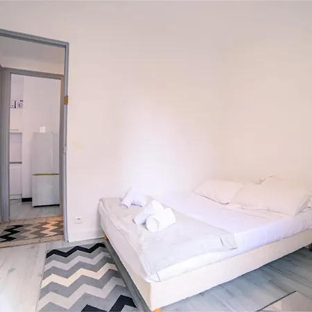 For 4 People Cannes Center Daire