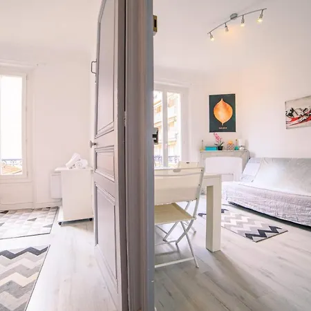 For 4 People Cannes Center كان